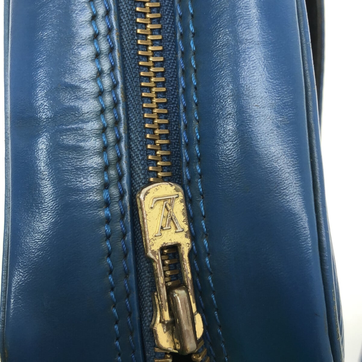 Louis Vuitton Trocadero 27 Epi Shoulder