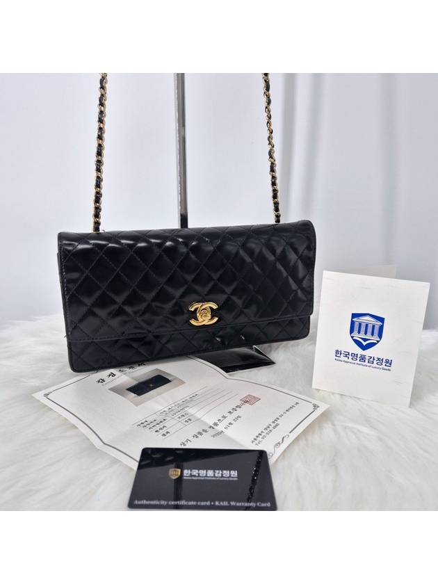 Patent chain cross bag black Chanel