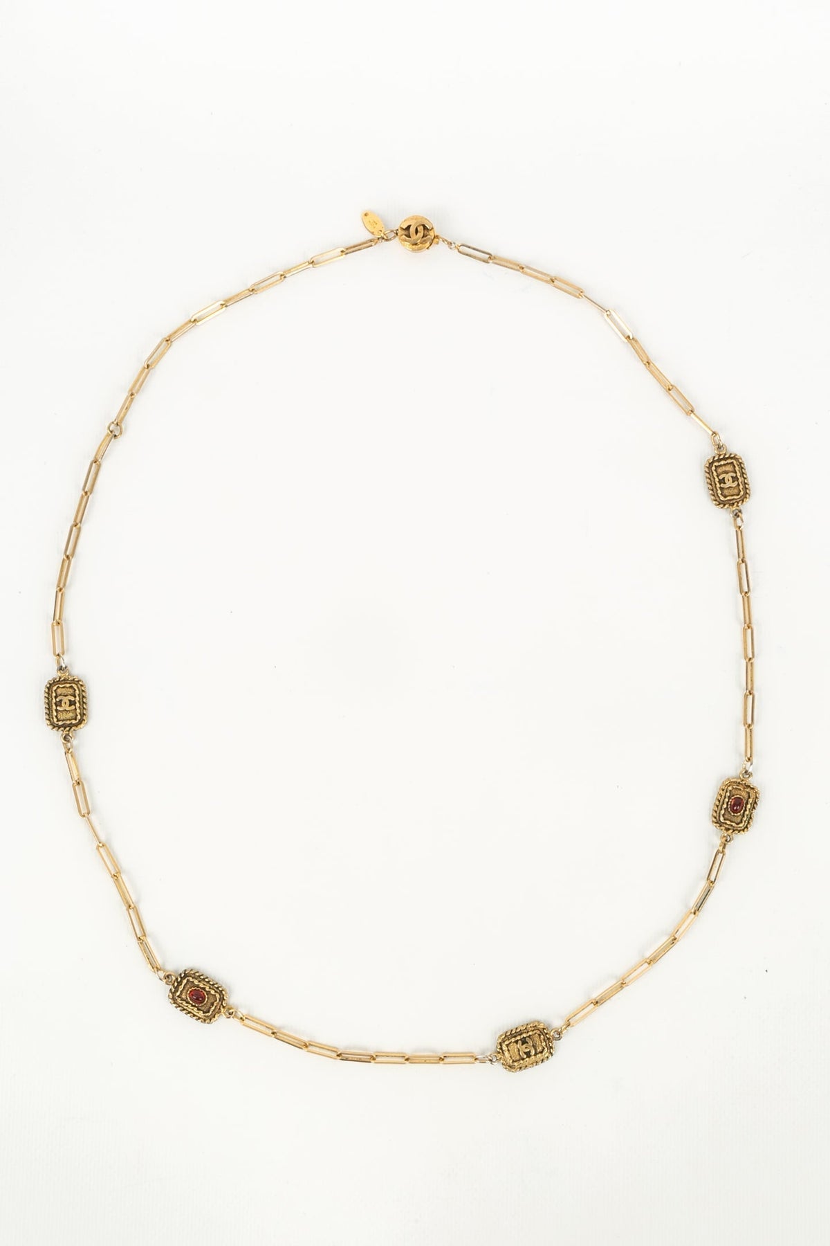 Collier doré Chanel 1984