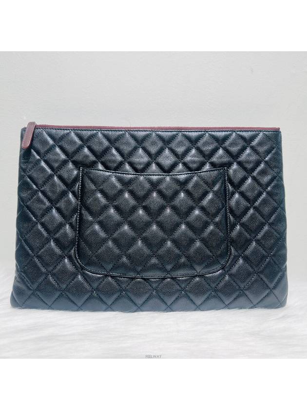 Classic Caviar Clutch Bag No 24 Chanel