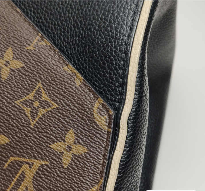 Preloved Louis Vuitton (LV) double V bag 2017year black 037850100119