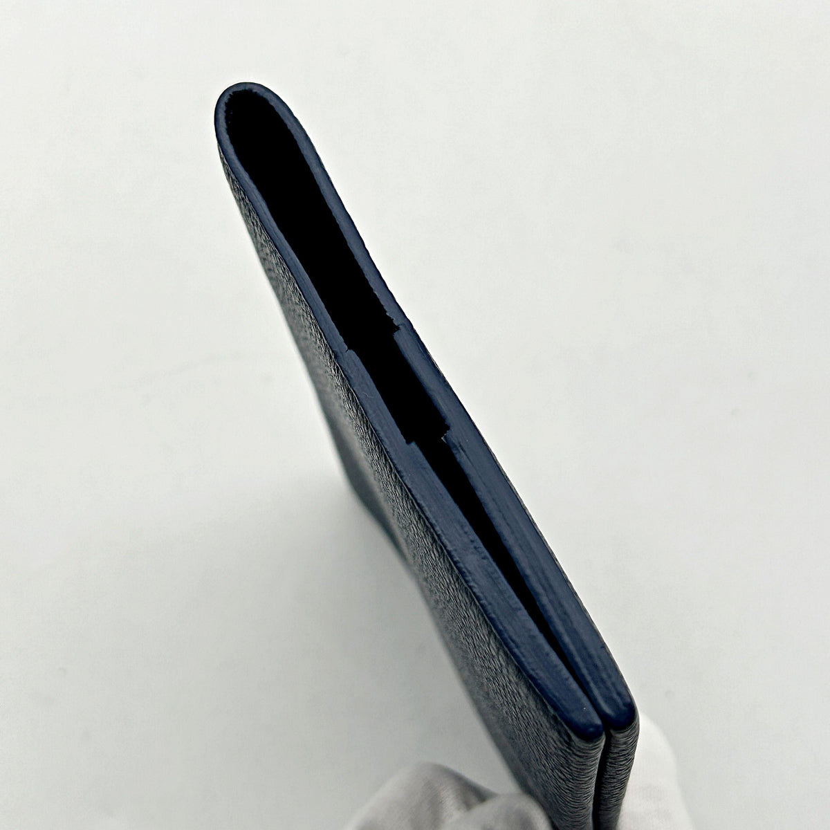 LOUIS VUITTON Tryon leather Passport Holder Blue lv6616gg