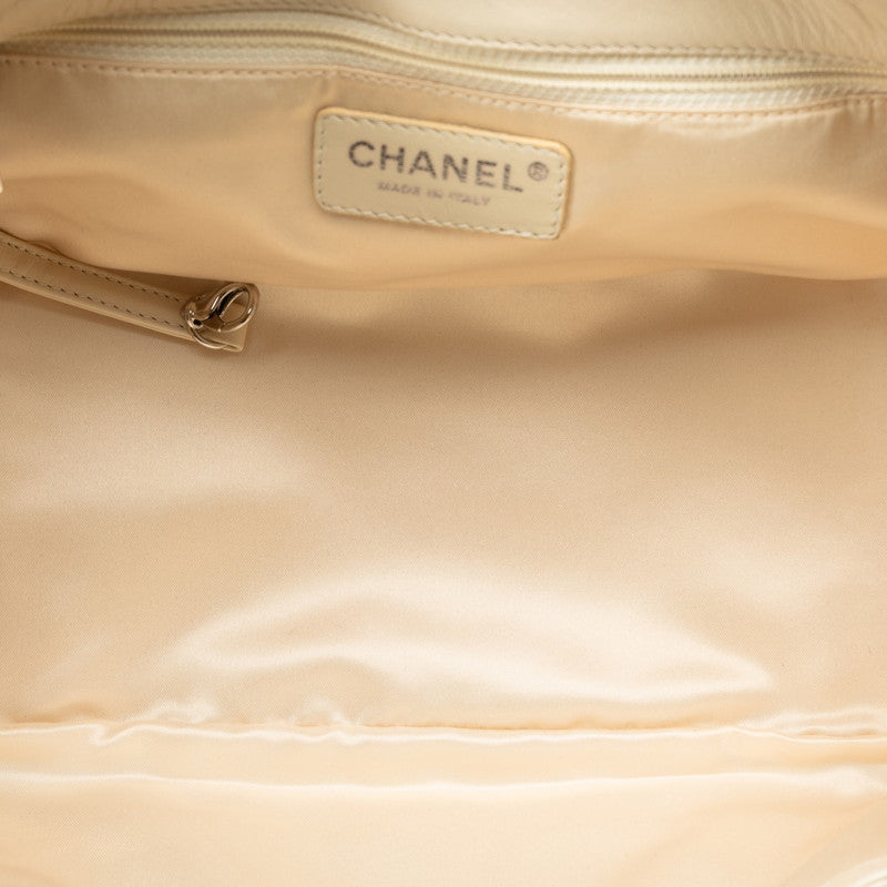 Chanel Matrasse Chain Shoulder Bag White Black   Chanel