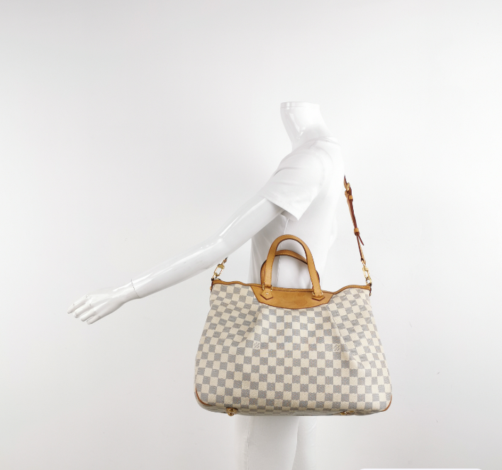 Preloved Louis Vuitton (LV) Siracusa Bag white 42cm 250306781093365