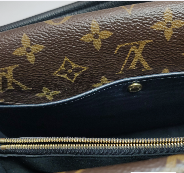 Preloved Louis Vuitton (LV) double V bag 2017year black 037850100119
