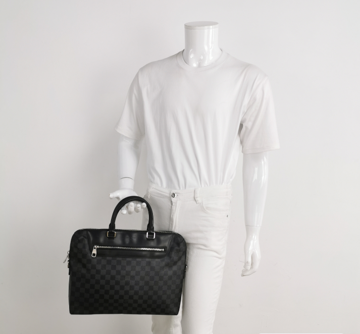 Preloved Louis Vuitton (LV)Porte-Documents Jour bag Black 36cm 250327781122850