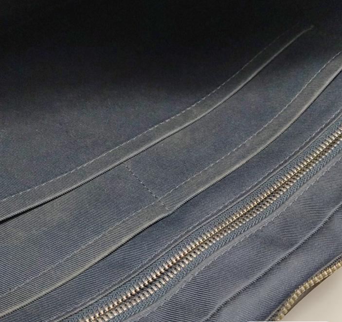 Preloved Louis Vuitton (LV) Taiga Blue 40cm 2018year 250223781076018