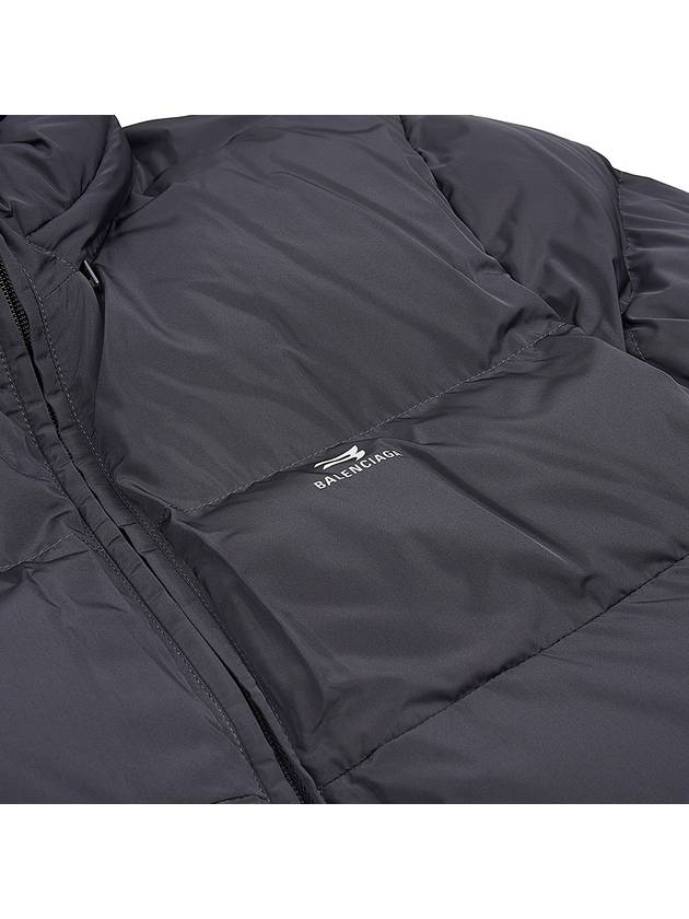 Luxury Balenciaga  Sporty B Logo Point Down Padding Grey