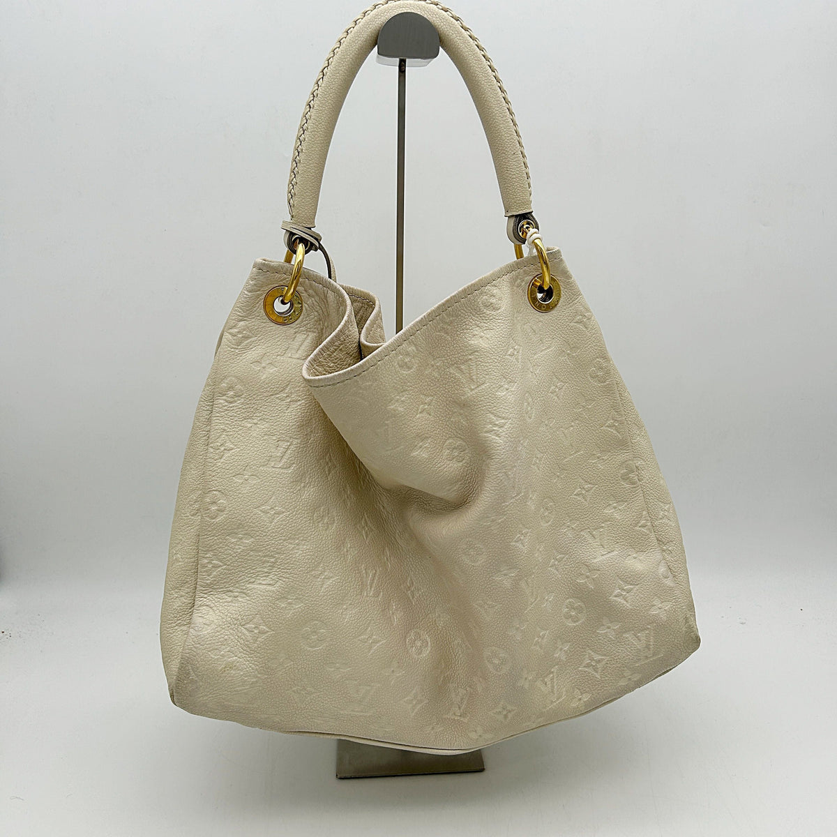 Louis Vuitton | Bags | Lv Artsy Cream Bag LA16922