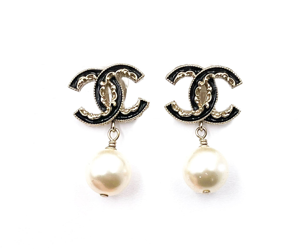 Top Quality Chanel Gold CC Black Ruffle Pearl Dangle Clip on Earrings