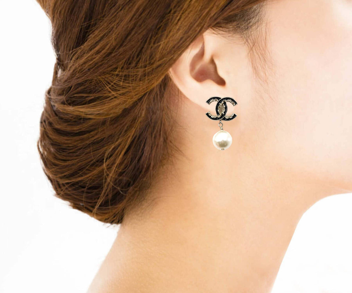 Top Quality Chanel Gold CC Black Ruffle Pearl Dangle Clip on Earrings