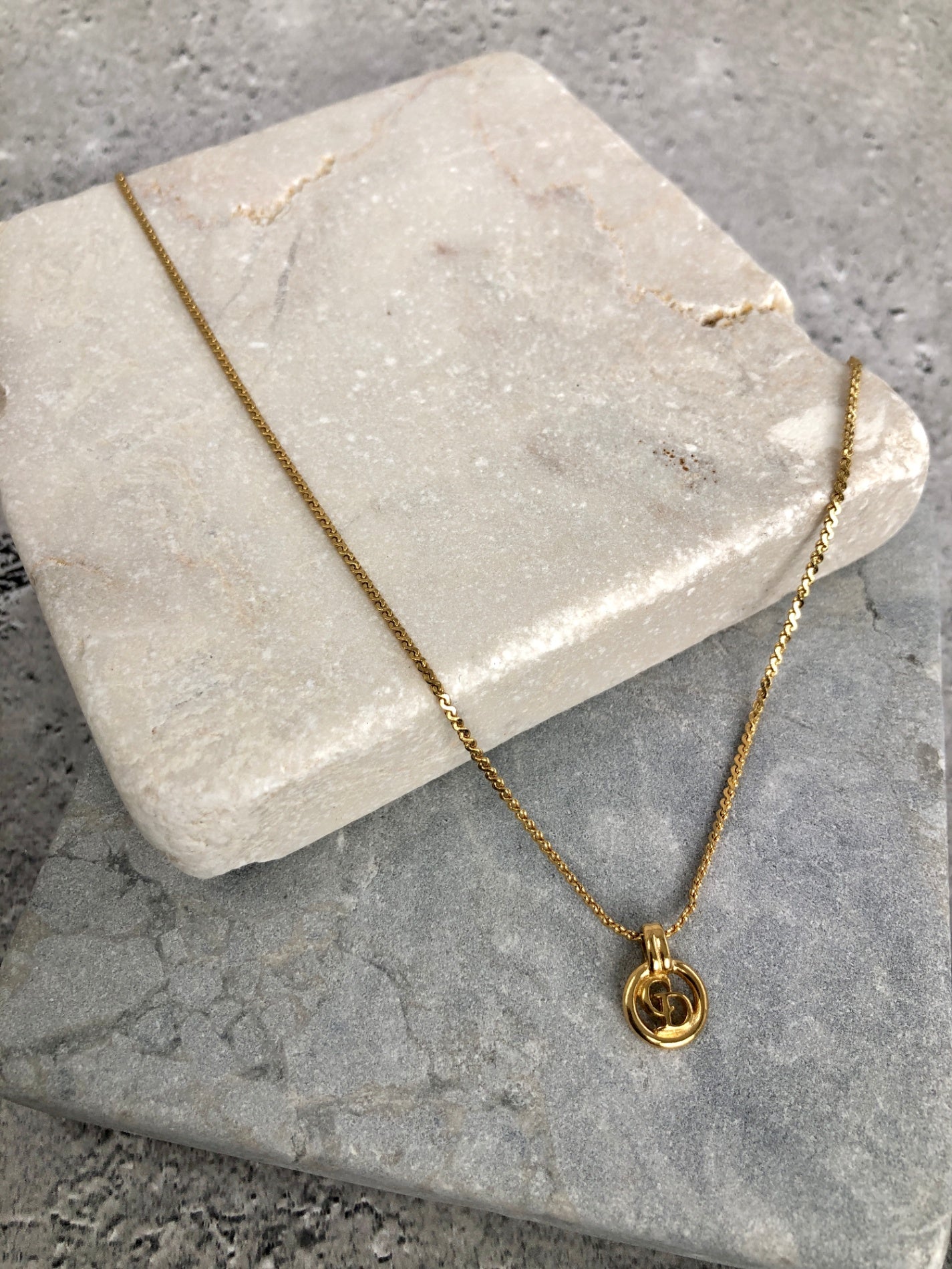 Christian Dior CD Logo Necklace Gold Vintage 36uf24