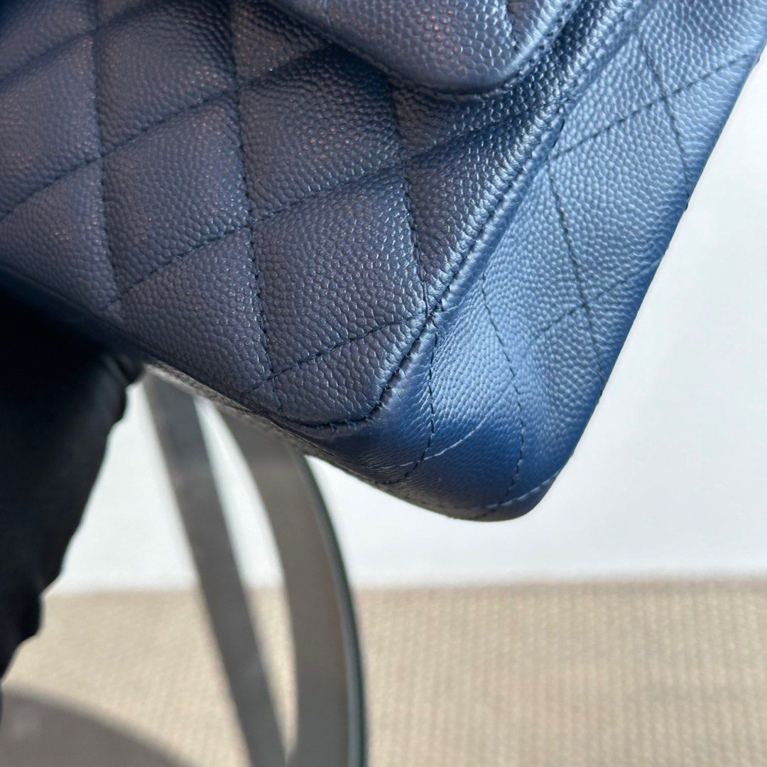 *Brand New* Caviar Medium Quilted Dark Blue SHW No 24