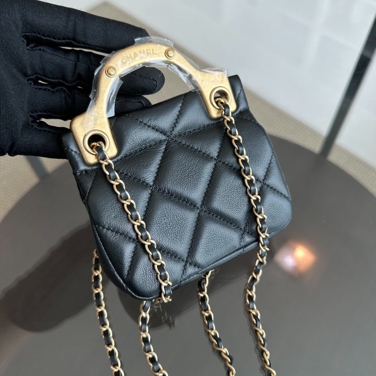 *Brand New* Flap Lambskin Cardholder with Chain 21A Black GHW No 31