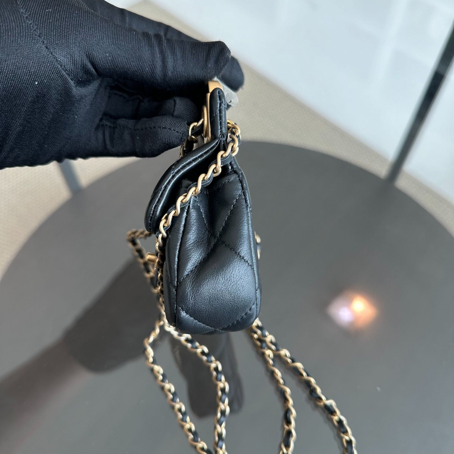 *Brand New* Flap Lambskin Cardholder with Chain 21A Black GHW No 31