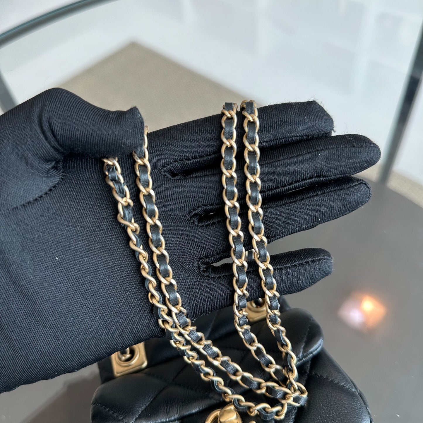 *Brand New* Flap Lambskin Cardholder with Chain 21A Black GHW No 31