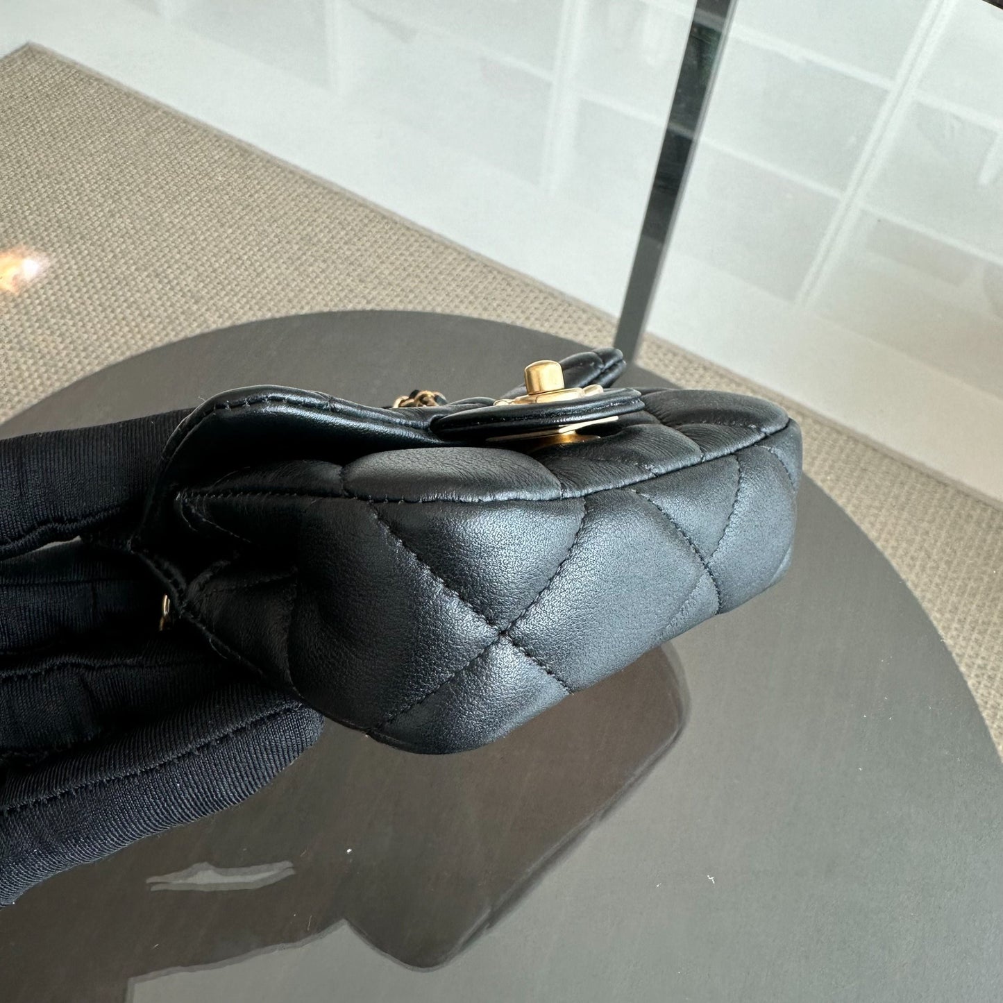 *Brand New* Flap Lambskin Cardholder with Chain 21A Black GHW No 31