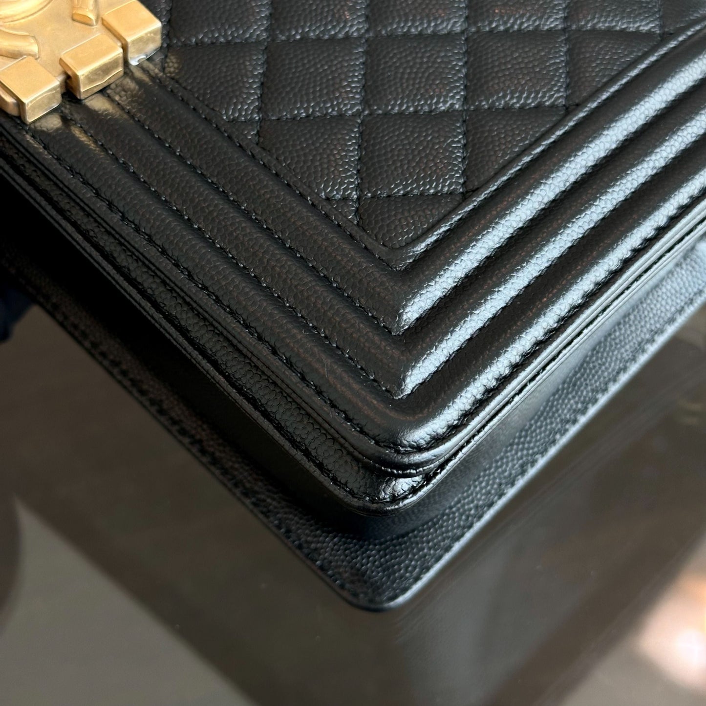 *Brand New, Full Set, Receipt* Caviar Old Medium 25CM Quilted Calfskin Leboy Black GHW No 28