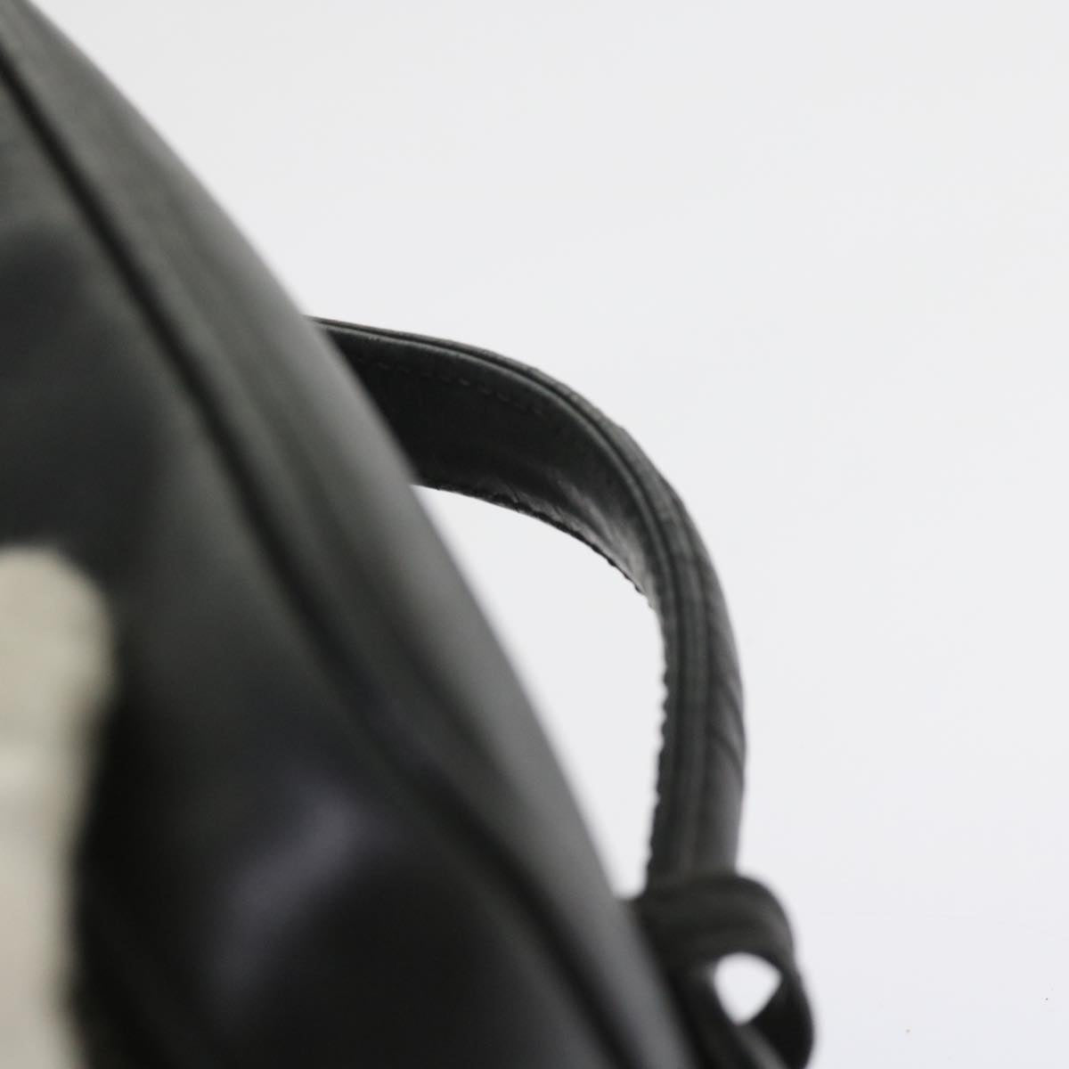 CHANEL Vanity Cosmetic Pouch Leather Black CC Auth bs10095