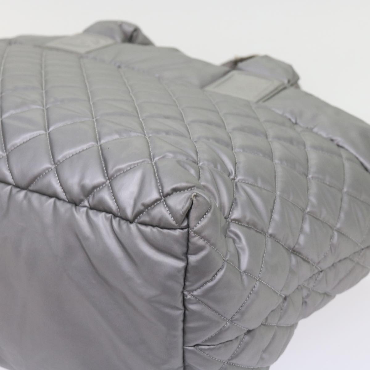 Top Quality Chanel Cococoon Hand Bag Patent leather Silver CC Auth bs10169