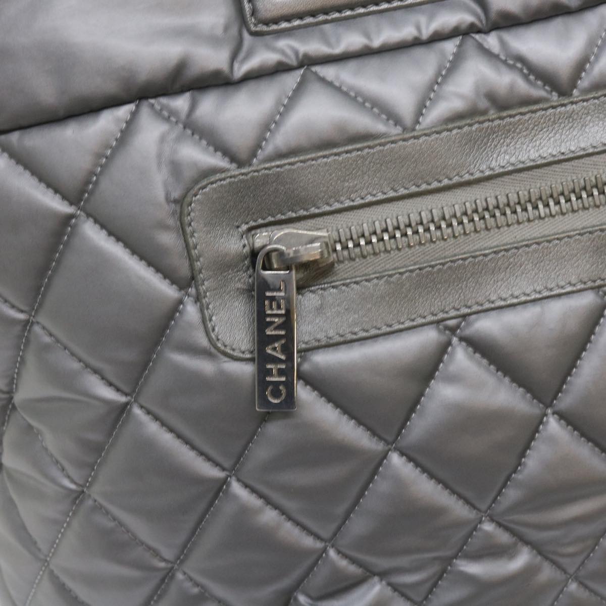Top Quality Chanel Cococoon Hand Bag Patent leather Silver CC Auth bs10169