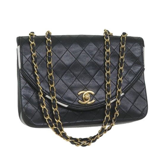 Top Quality Chanel Matelasse Chain Shoulder Bag Lamb Skin Black White CC Auth bs10325