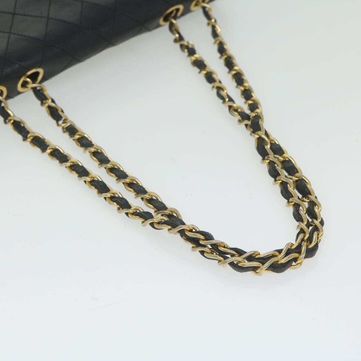 Top Quality Chanel Matelasse Chain Shoulder Bag Lamb Skin Black White CC Auth bs10325