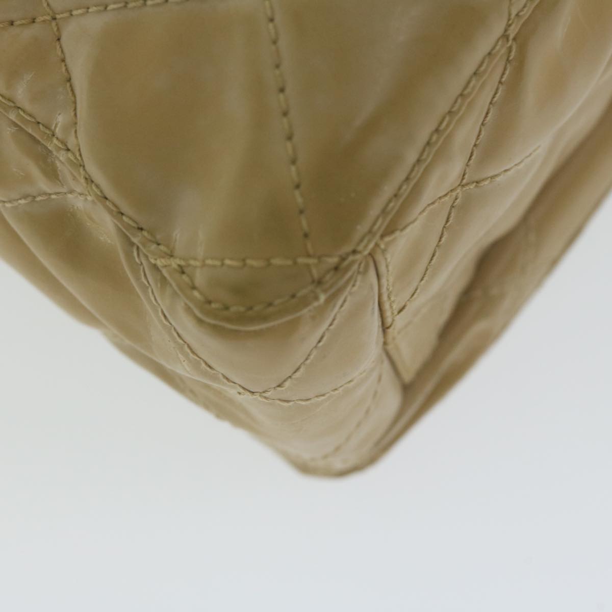 CHANEL Shoulder Bag Patent leather Beige CC Auth bs10487