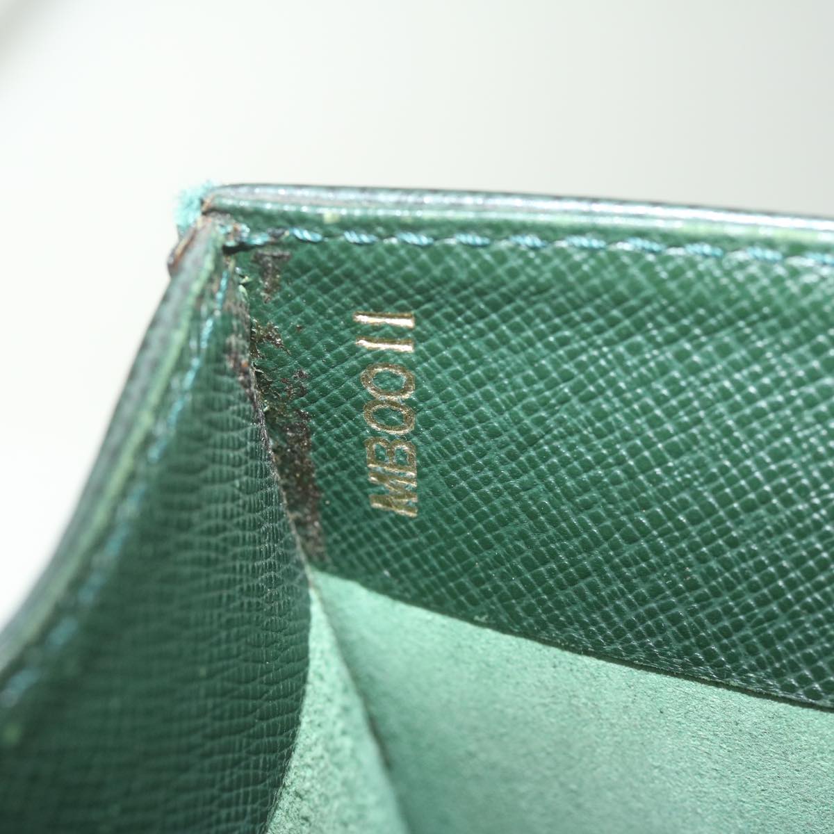 LOUIS VUITTON Taiga Porte Documents Angara Bag Epicea M30774 LV Auth bs11046