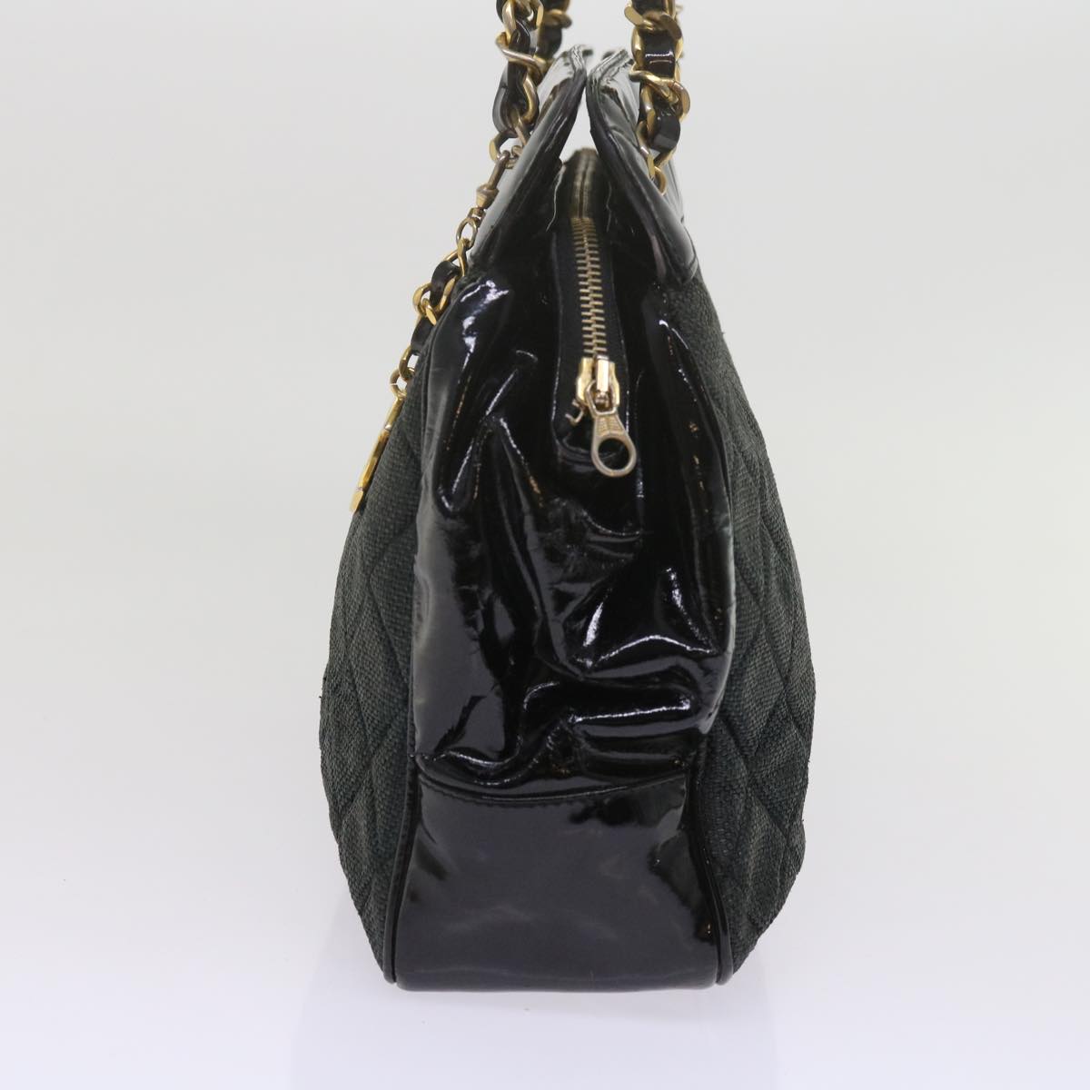CHANEL Matelasse Chain Shoulder Bag Patent leather Black CC Auth bs11080