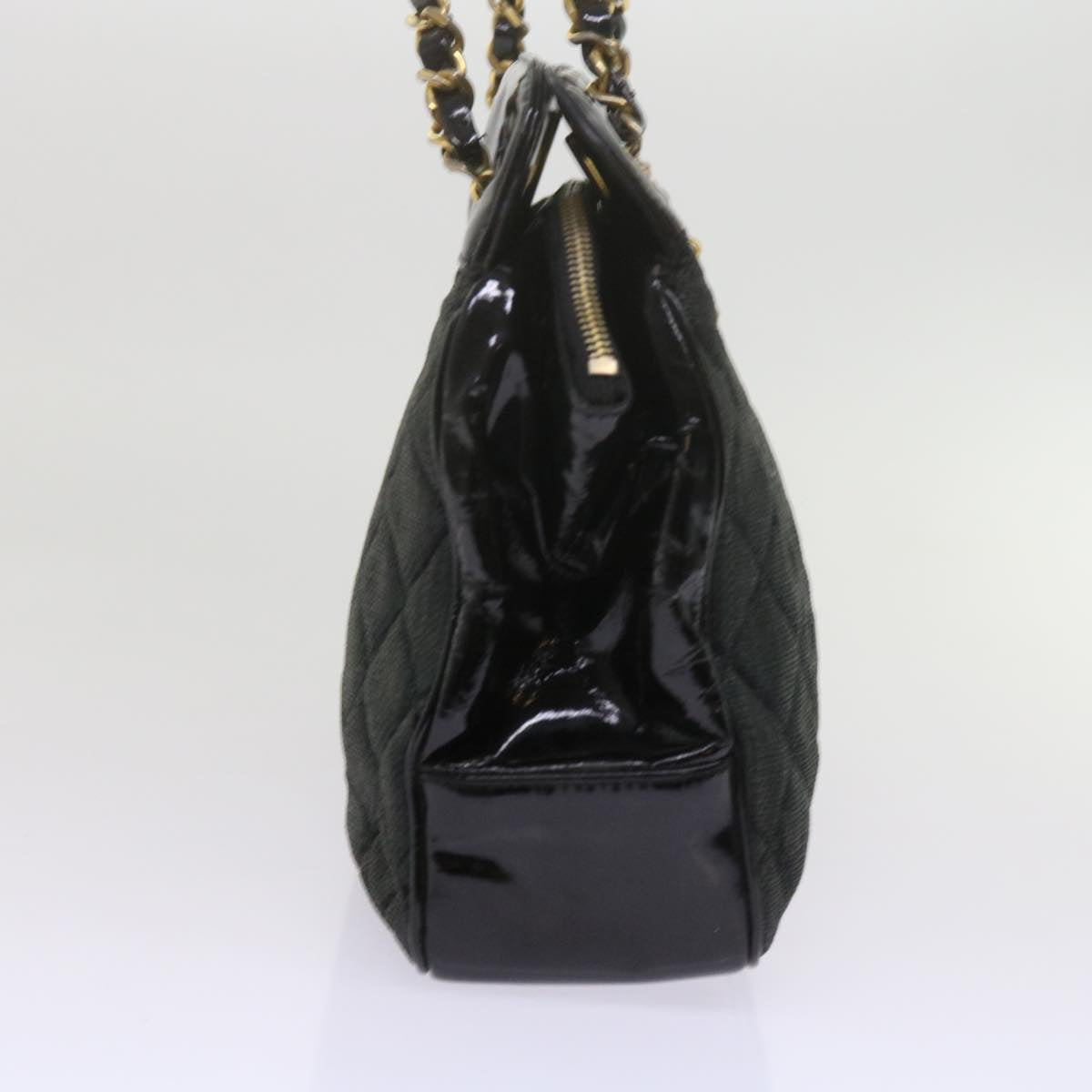 CHANEL Matelasse Chain Shoulder Bag Patent leather Black CC Auth bs11080