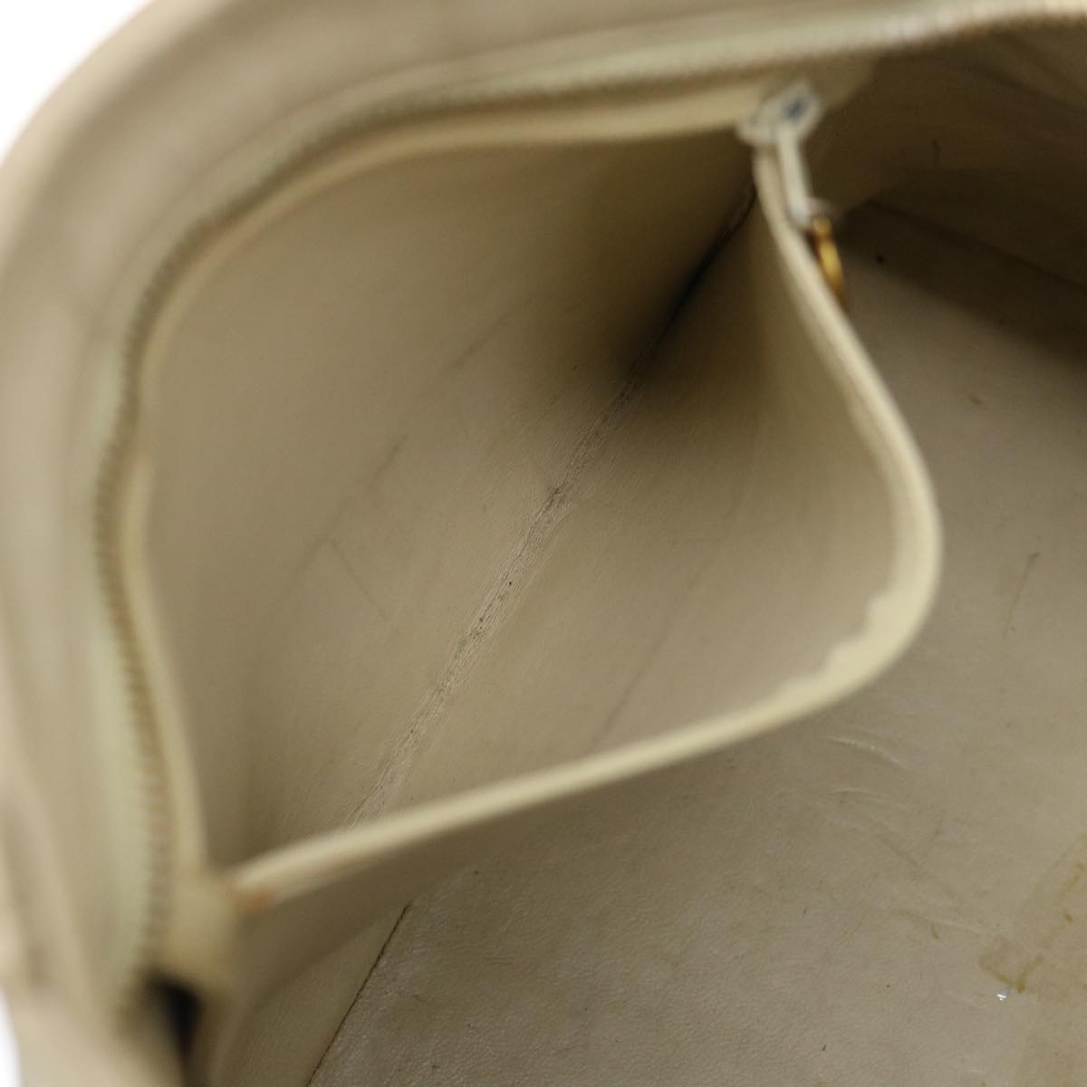 CHANEL Tote Bag Lamb Skin Beige CC Auth bs12535