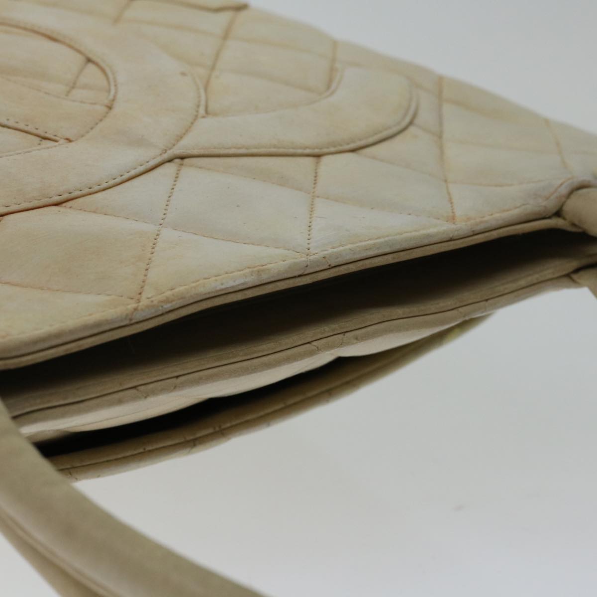 CHANEL Tote Bag Lamb Skin Beige CC Auth bs12535