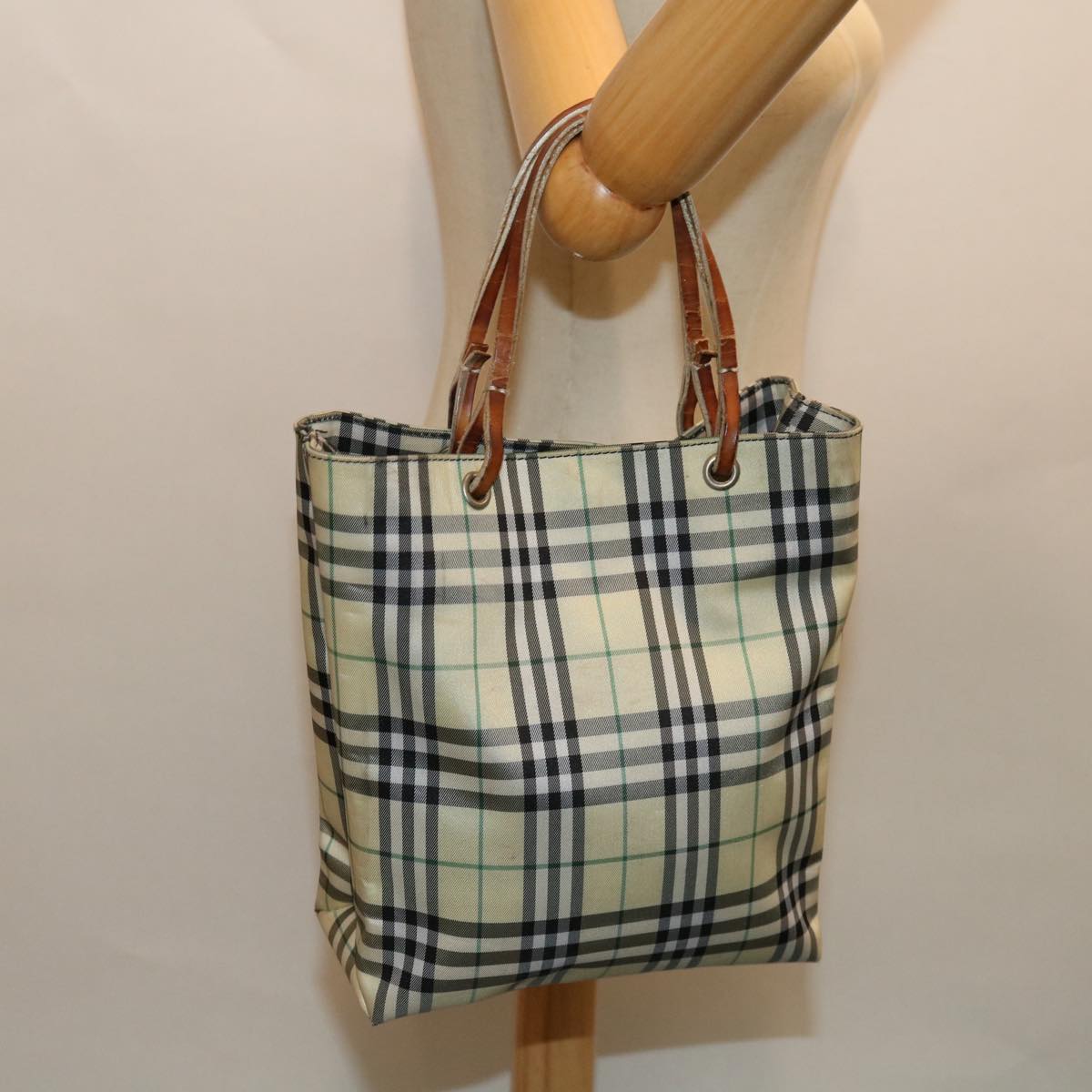 BURBERRY Nova Check Hand Bag Nylon Beige Auth bs12545