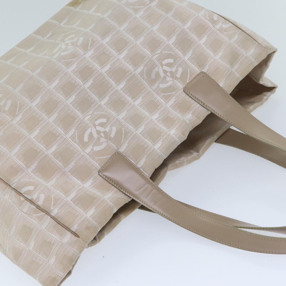 CHANEL New Travel Line Tote Bag Nylon Beige CC Auth bs13324