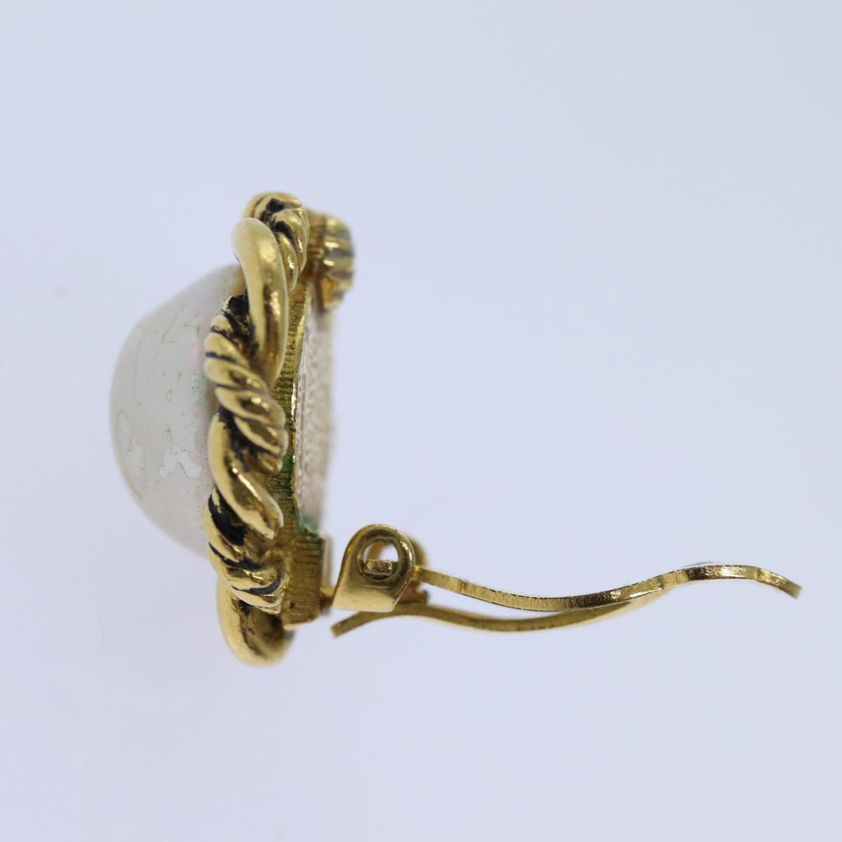 Top Quality Chanel Pearl Earring metal Gold CC Auth bs13495