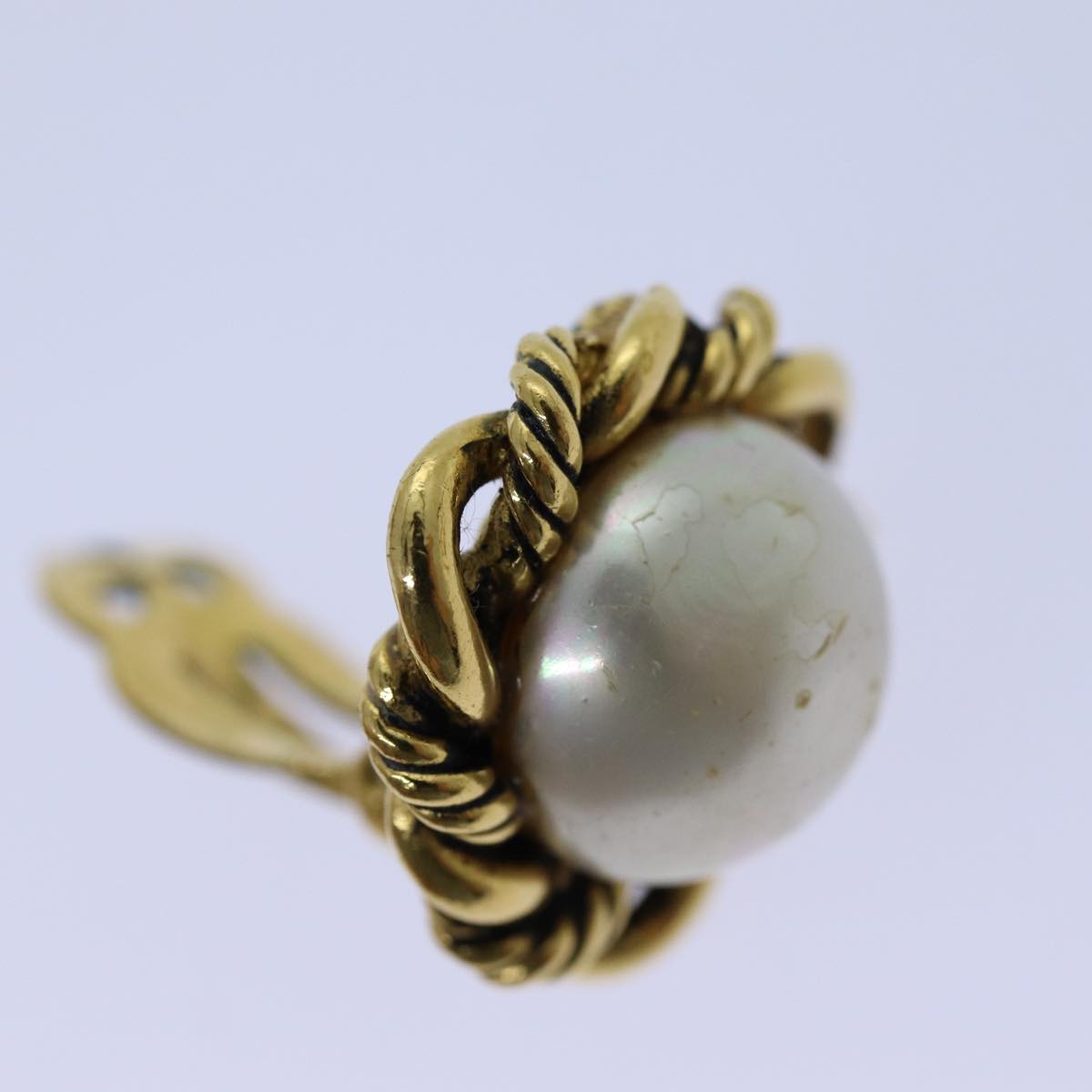 Top Quality Chanel Pearl Earring metal Gold CC Auth bs13495
