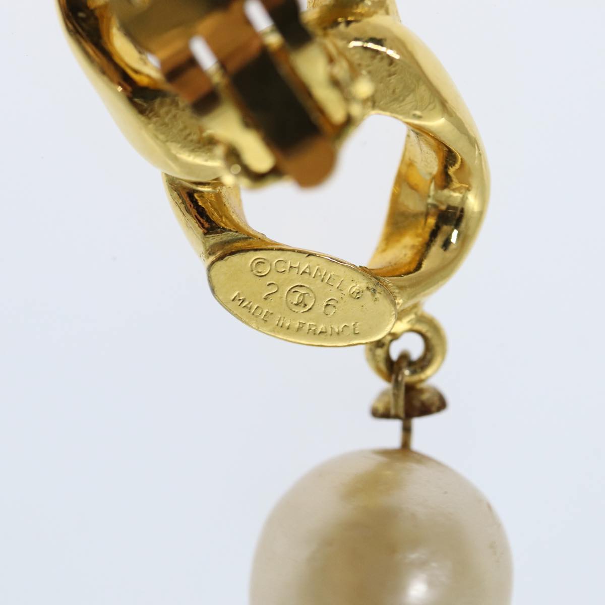 Top Quality Chanel Earring metal Gold CC Auth bs13982