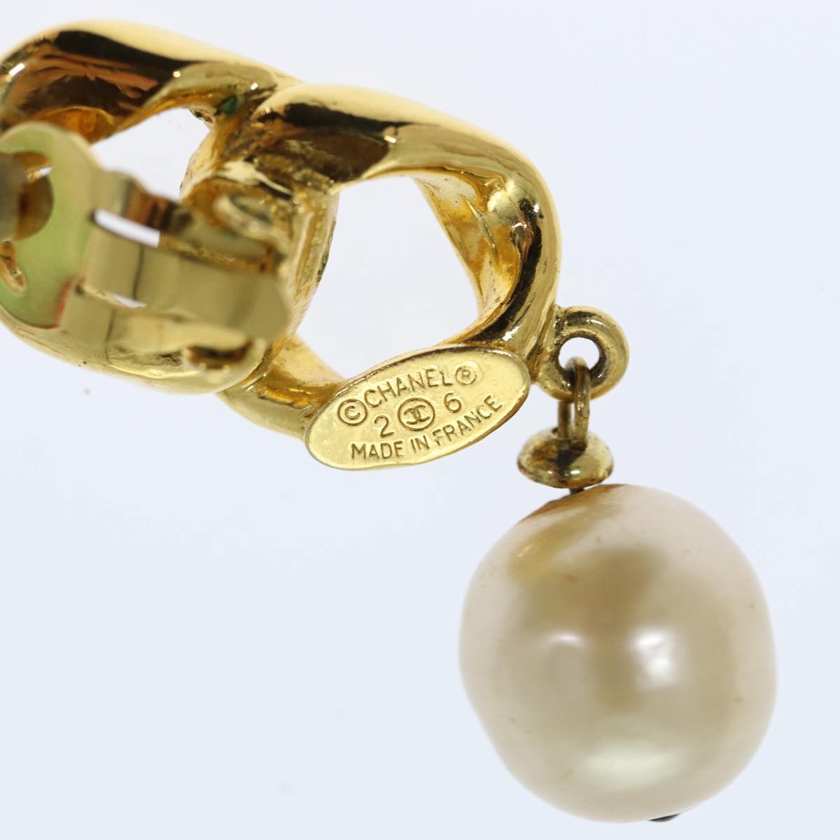 Top Quality Chanel Earring metal Gold CC Auth bs13982