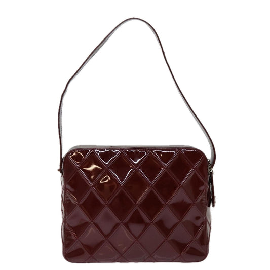 CHANEL Matelasse Shoulder Bag Enamel Red CC Auth bs14514