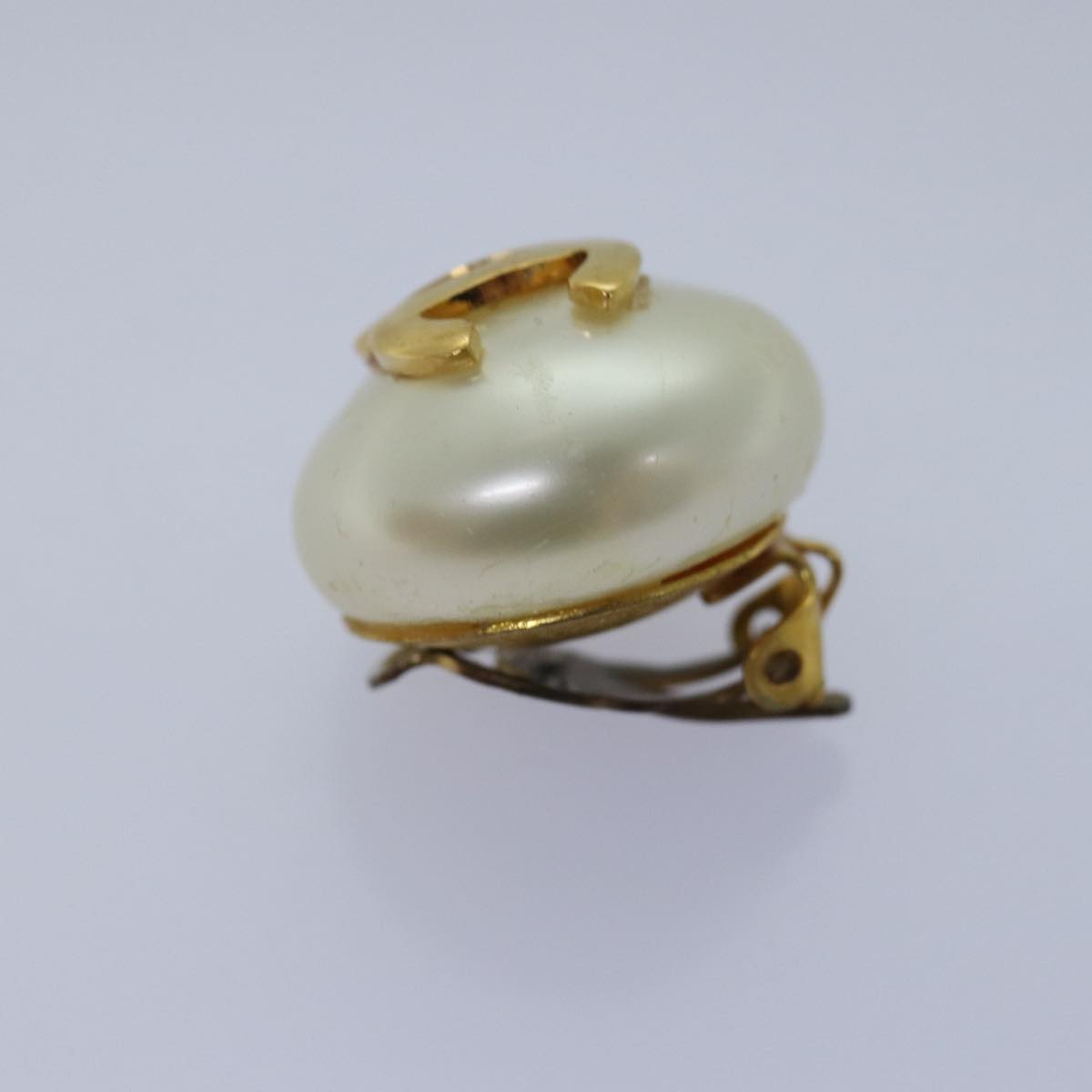 Top Quality Chanel Earring Gold CC Auth bs14624