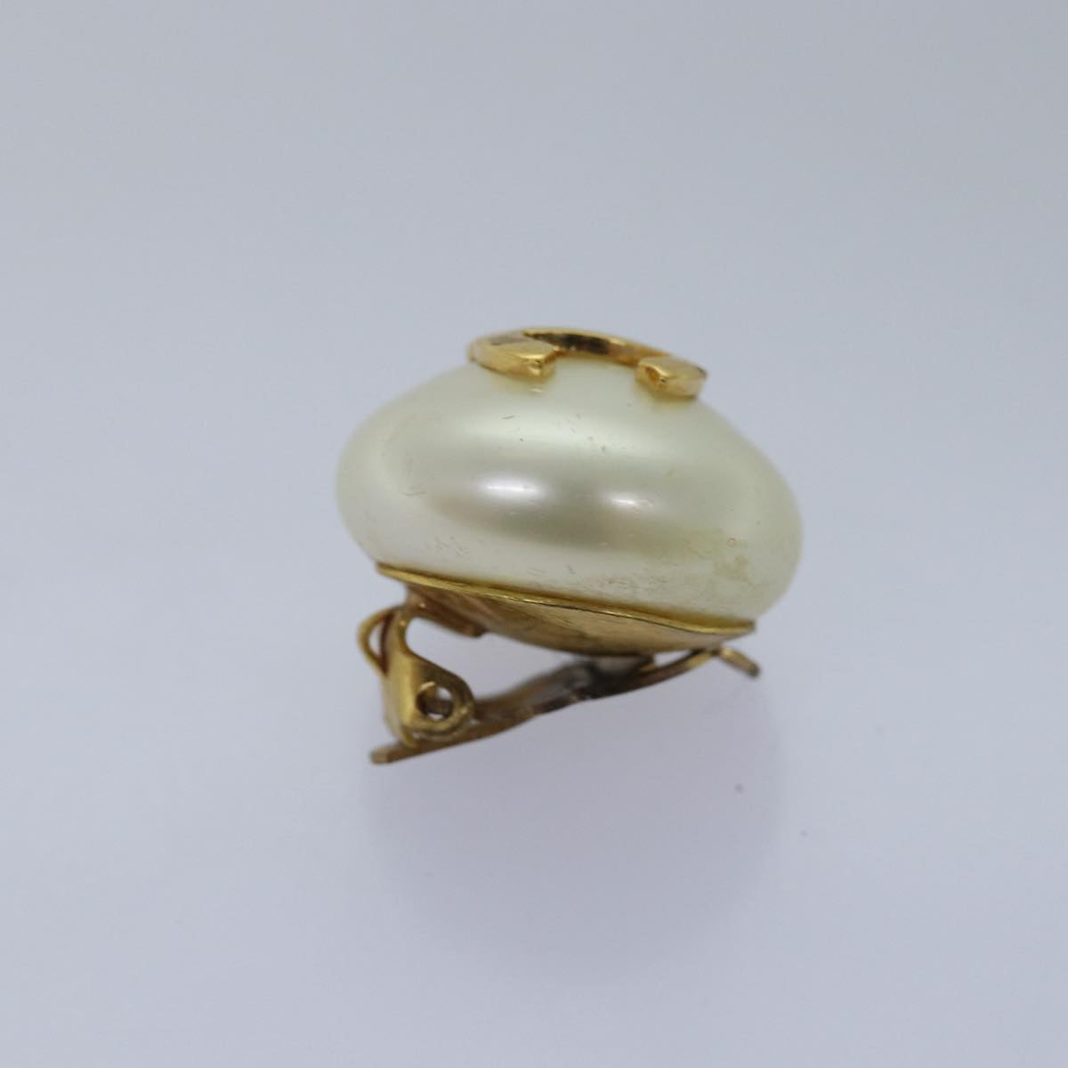 Top Quality Chanel Earring Gold CC Auth bs14624