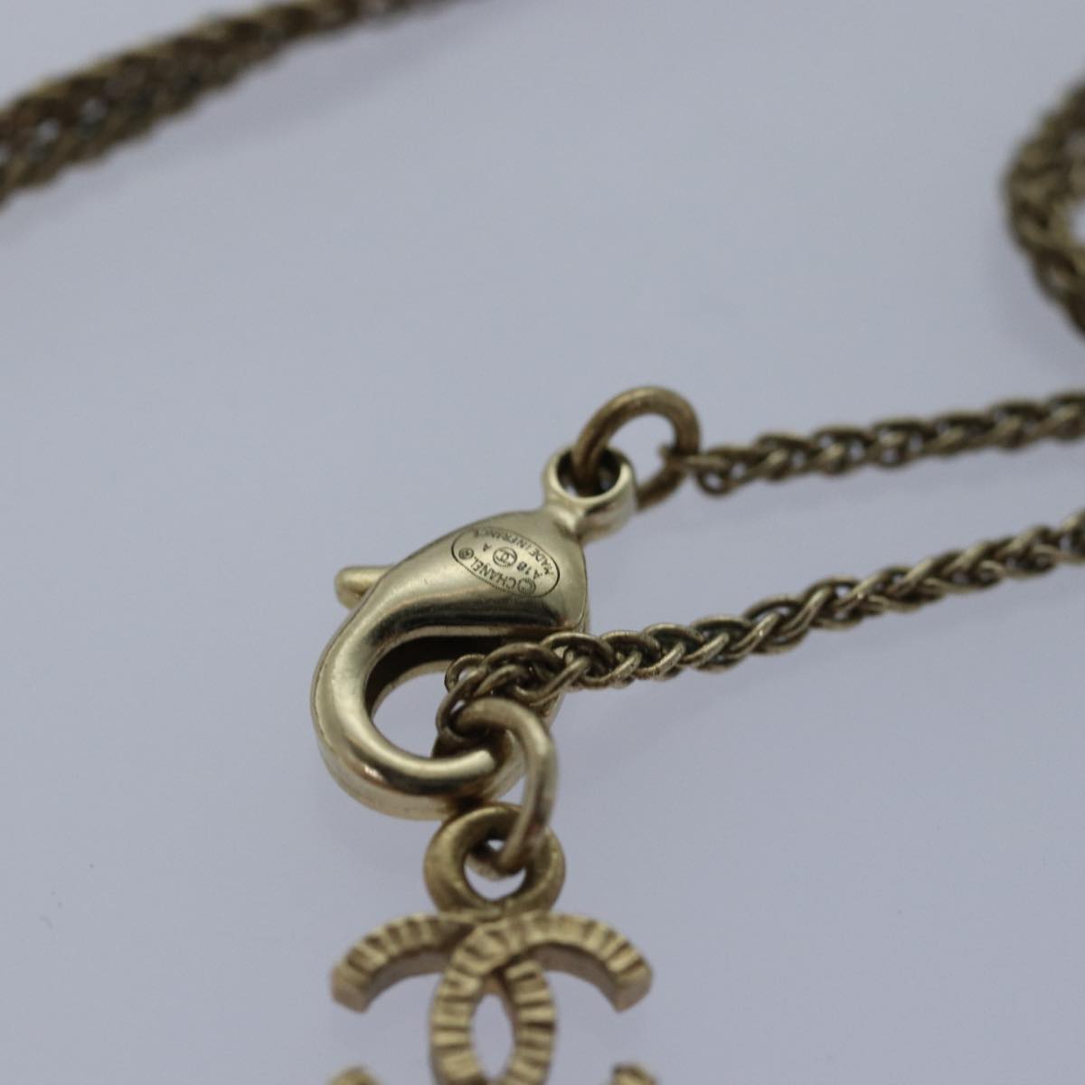Top Quality Chanel Pearl Necklace metal Gold CC Auth bs14625