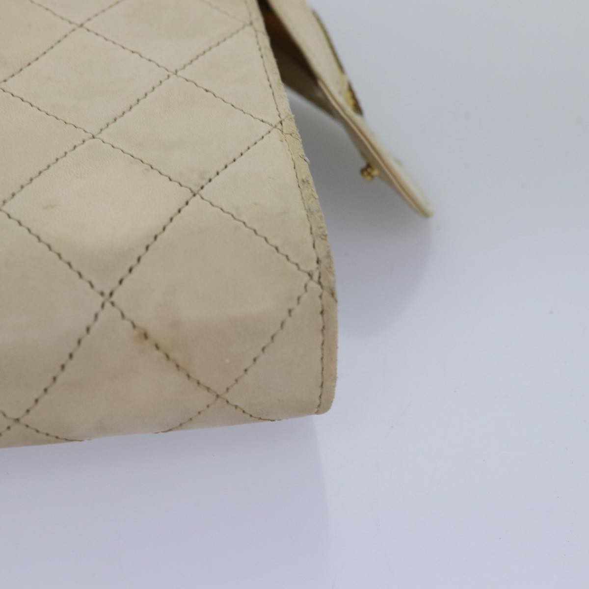 Top Quality Chanel Matelasse Chain Shoulder Bag Lamb Skin Beige CC Auth bs14983
