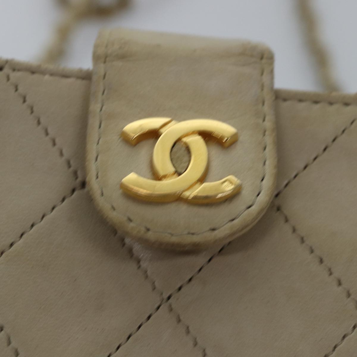 Top Quality Chanel Matelasse Chain Shoulder Bag Lamb Skin Beige CC Auth bs14983