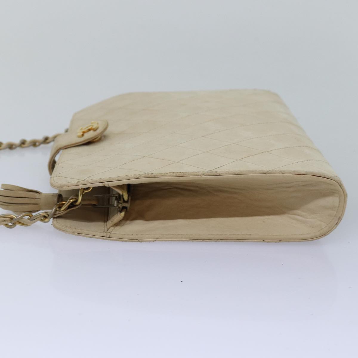 Top Quality Chanel Matelasse Chain Shoulder Bag Lamb Skin Beige CC Auth bs14983