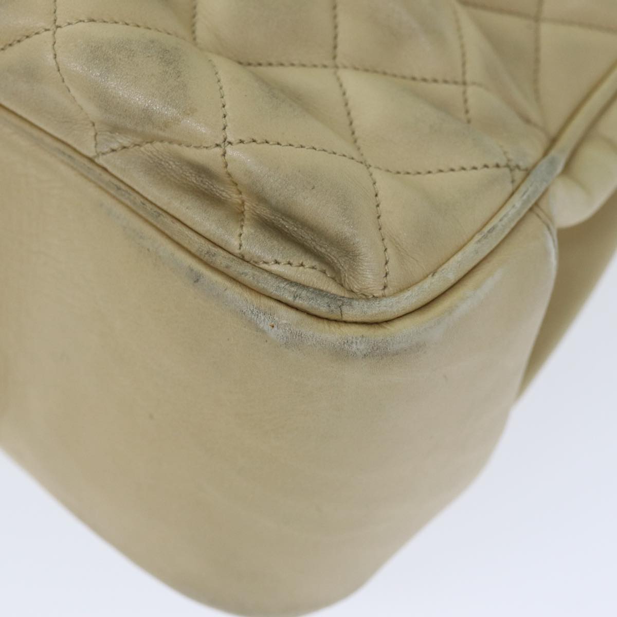 Top Quality Chanel Matelasse Chain Shoulder Bag Lamb Skin Beige CC Auth bs15118