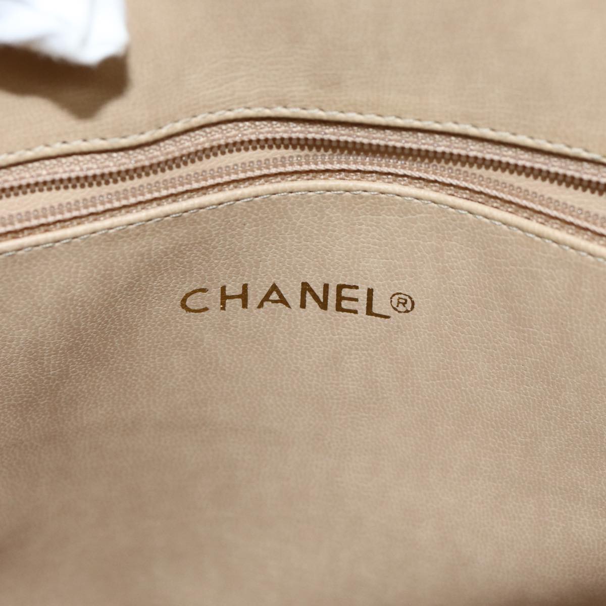 Top Quality Chanel Matelasse Chain Shoulder Bag Lamb Skin Beige CC Auth bs15118