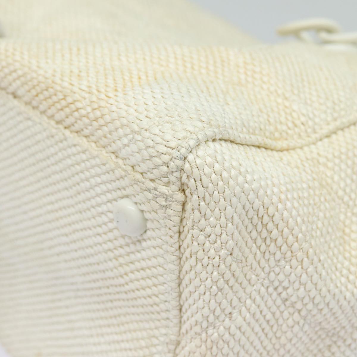 Top Quality Chanel Matelasse Chain Tote Bag Raffia White CC Auth bs15861