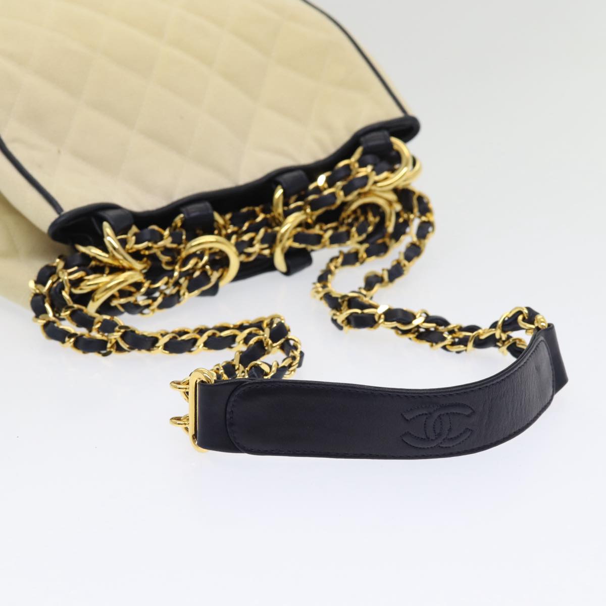 Top Quality Chanel Matelasse Chain Shoulder Bag Canvas Leather Beige CC Auth bs16006